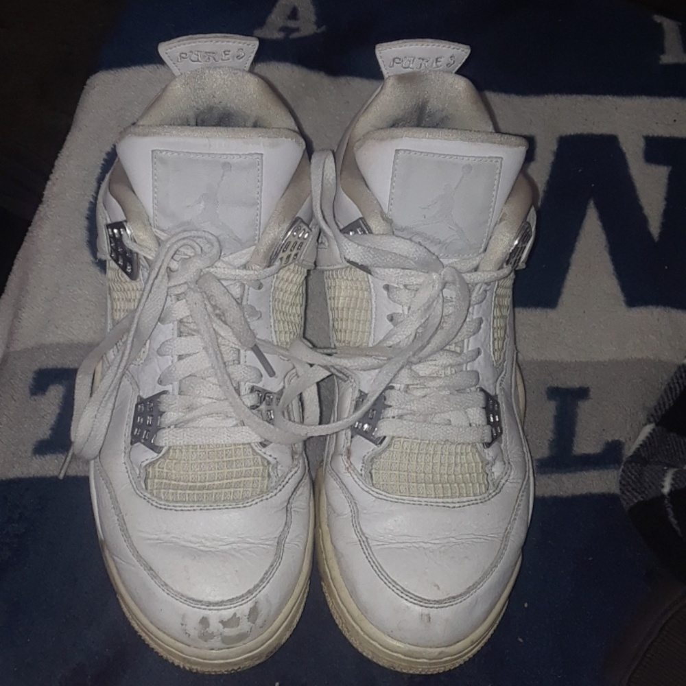 Jordan pure money 4s